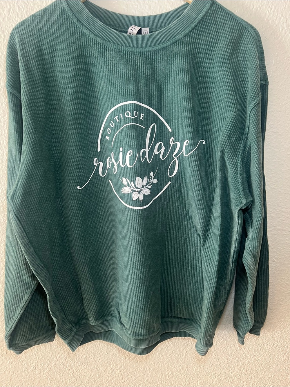 Rosie Daze crewneck ribbed
